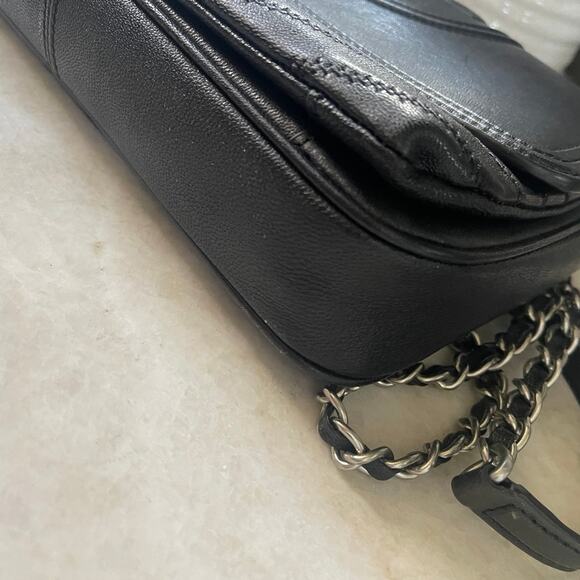 Tory Burch Fleming Distressed flap shoulder bag - Picture 12 of 15